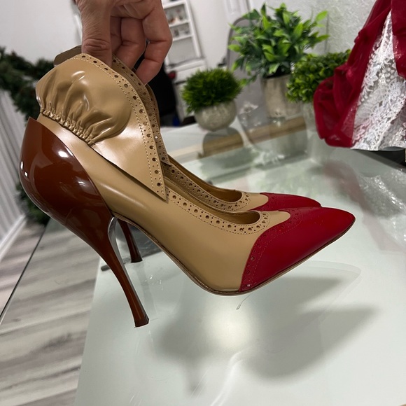 Rare Runway stilettos. Really beautiful boy unfortunately fit small for me. - Picture 6 of 9